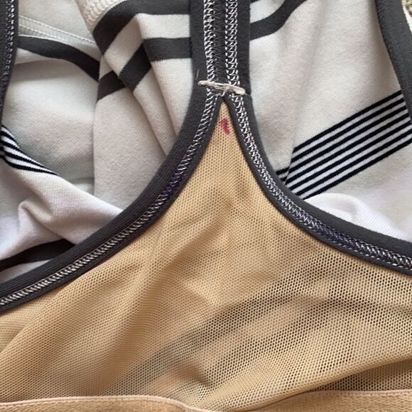 Lululemon Power Y Tank Top Size 4 - Picture 11 of 12